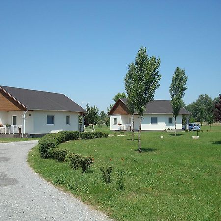 Termal Kemping Apartmanok Tiszaújváros Exterior foto