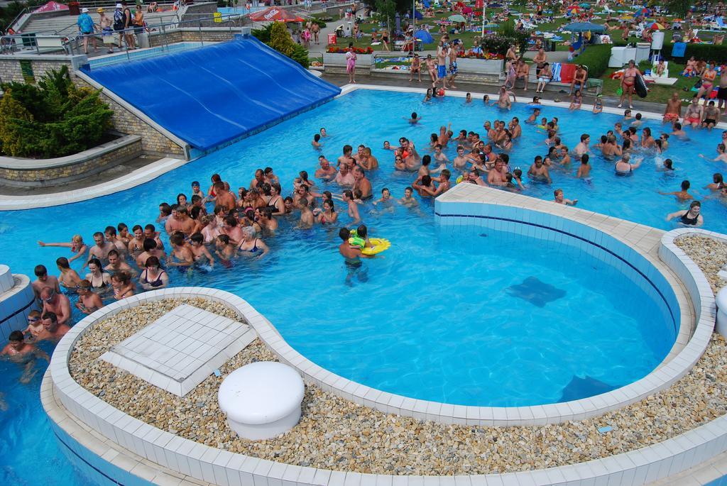 Termal Kemping Apartmanok Tiszaújváros Exterior foto